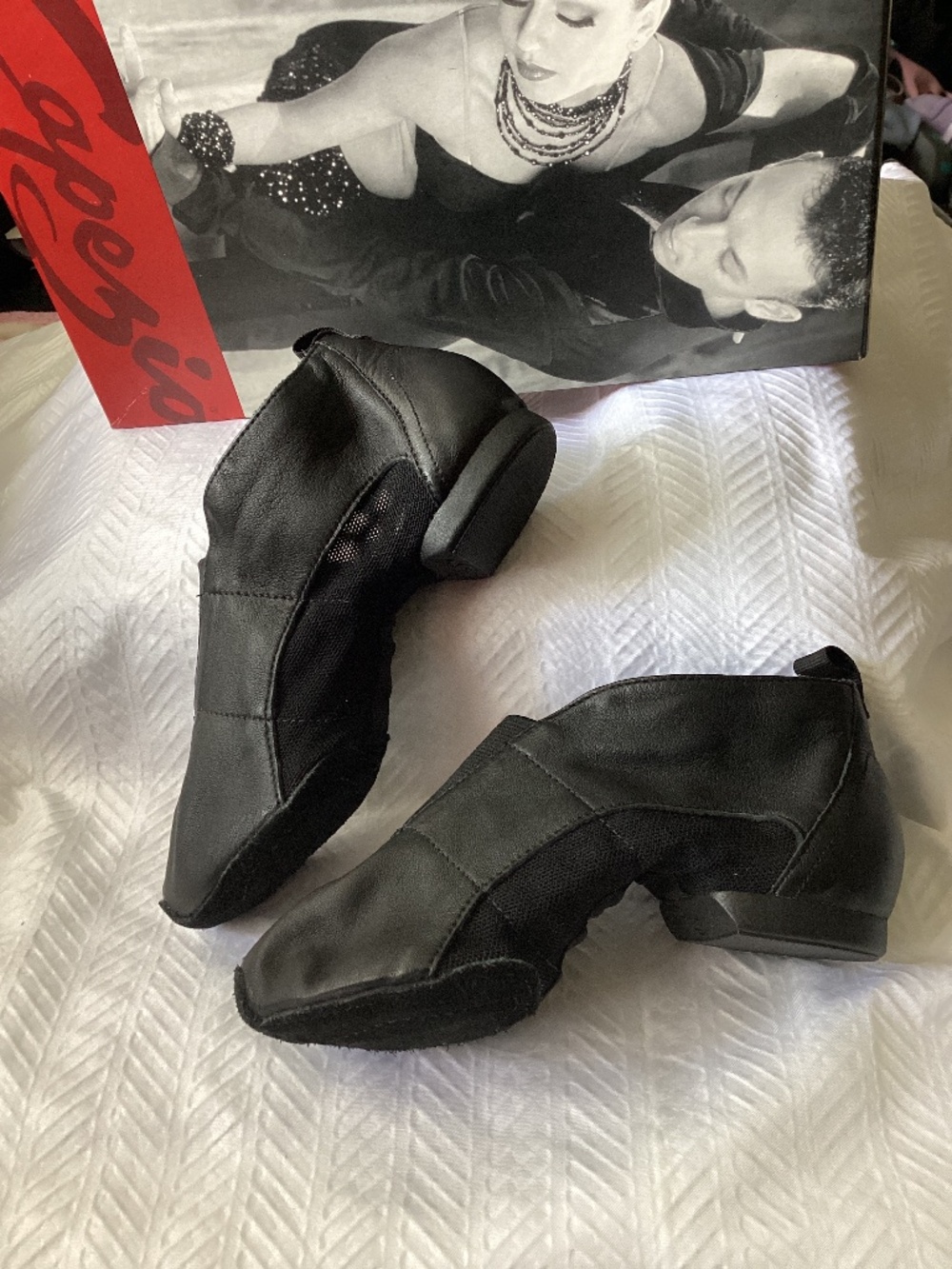 CAPEZIO Black Jazz Slip-On Shoe Child Kids Size 4 NEW